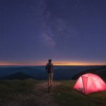 Les plus belles randonnées nocturnes en Ardèche : observer les étoiles depuis votre camping